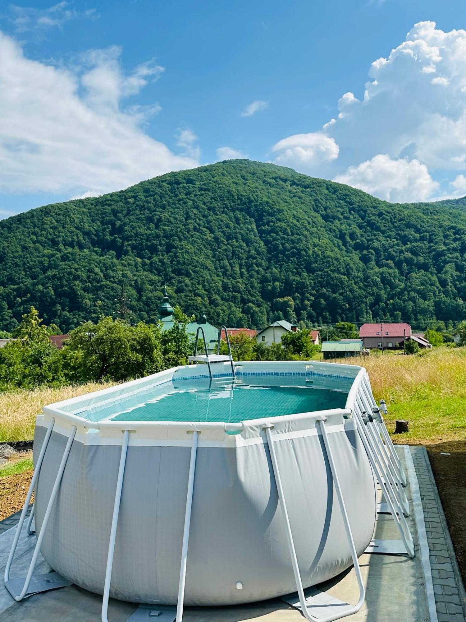 Еко Дім З Соломи Villa Solochin Exteriör bild