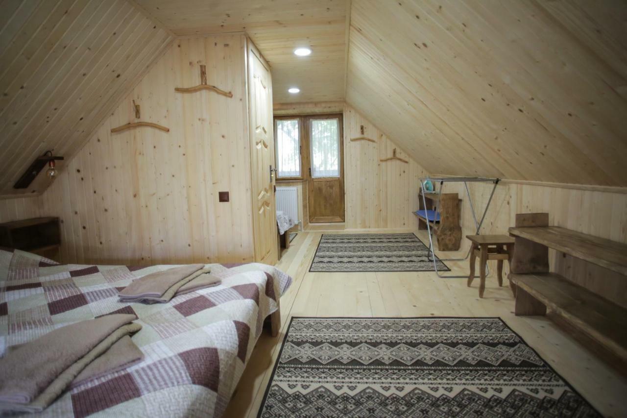 Еко Дім З Соломи Villa Solochin Exteriör bild